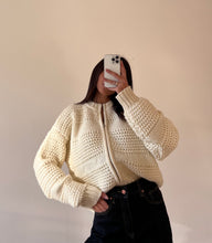 Carica l'immagine nel visualizzatore di Gallery, Cardigan Treccia
