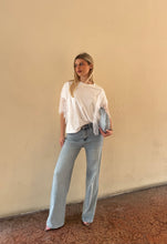 Carica l'immagine nel visualizzatore di Gallery, Jeans lavaggio chiaro
