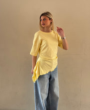 Carica l'immagine nel visualizzatore di Gallery, T-Shirt Arricciata

