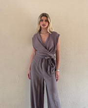 Carica l'immagine nel visualizzatore di Gallery, Jumpsuit 1
