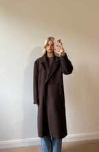 Carica l'immagine nel visualizzatore di Gallery, Cappotto
