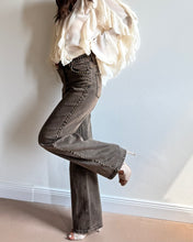Carica l&#39;immagine nel visualizzatore di Gallery, Jeans Brown
