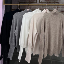 Carica l&#39;immagine nel visualizzatore di Gallery, Maglione 5
