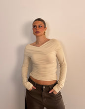 Carica l'immagine nel visualizzatore di Gallery, Maglia 4
