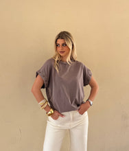 Carica l'immagine nel visualizzatore di Gallery, T-Shirt Stelle
